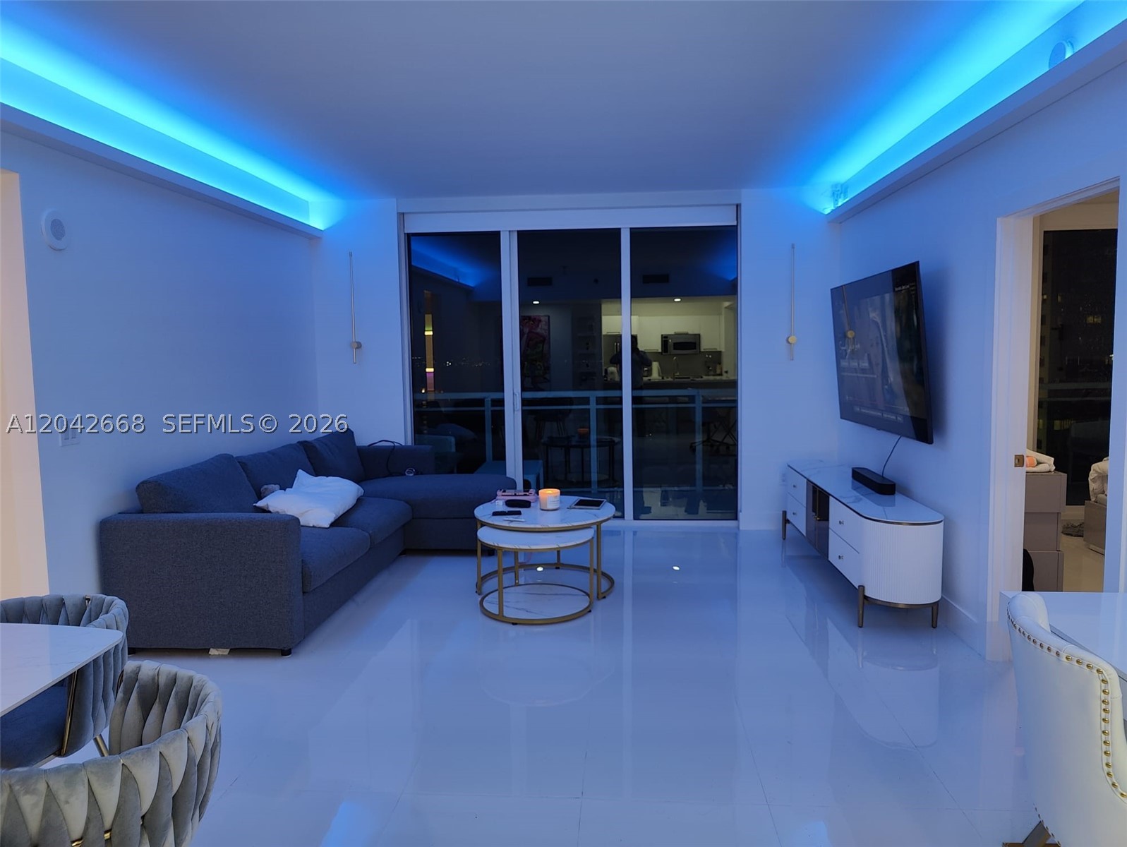 951 Brickell Ave #2704, Miami FL 33131