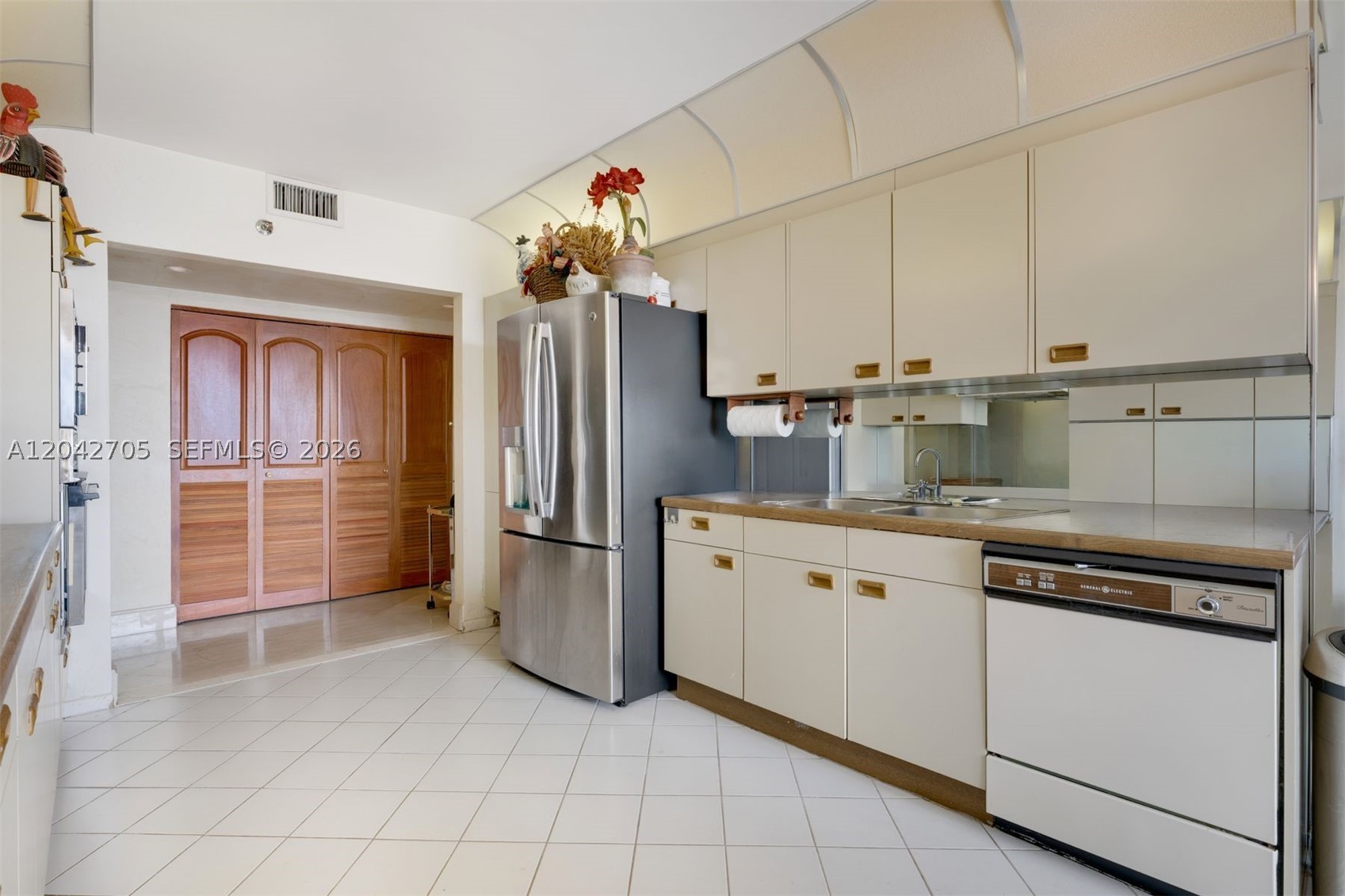 9 Island Ave #1514, Miami Beach FL 33139