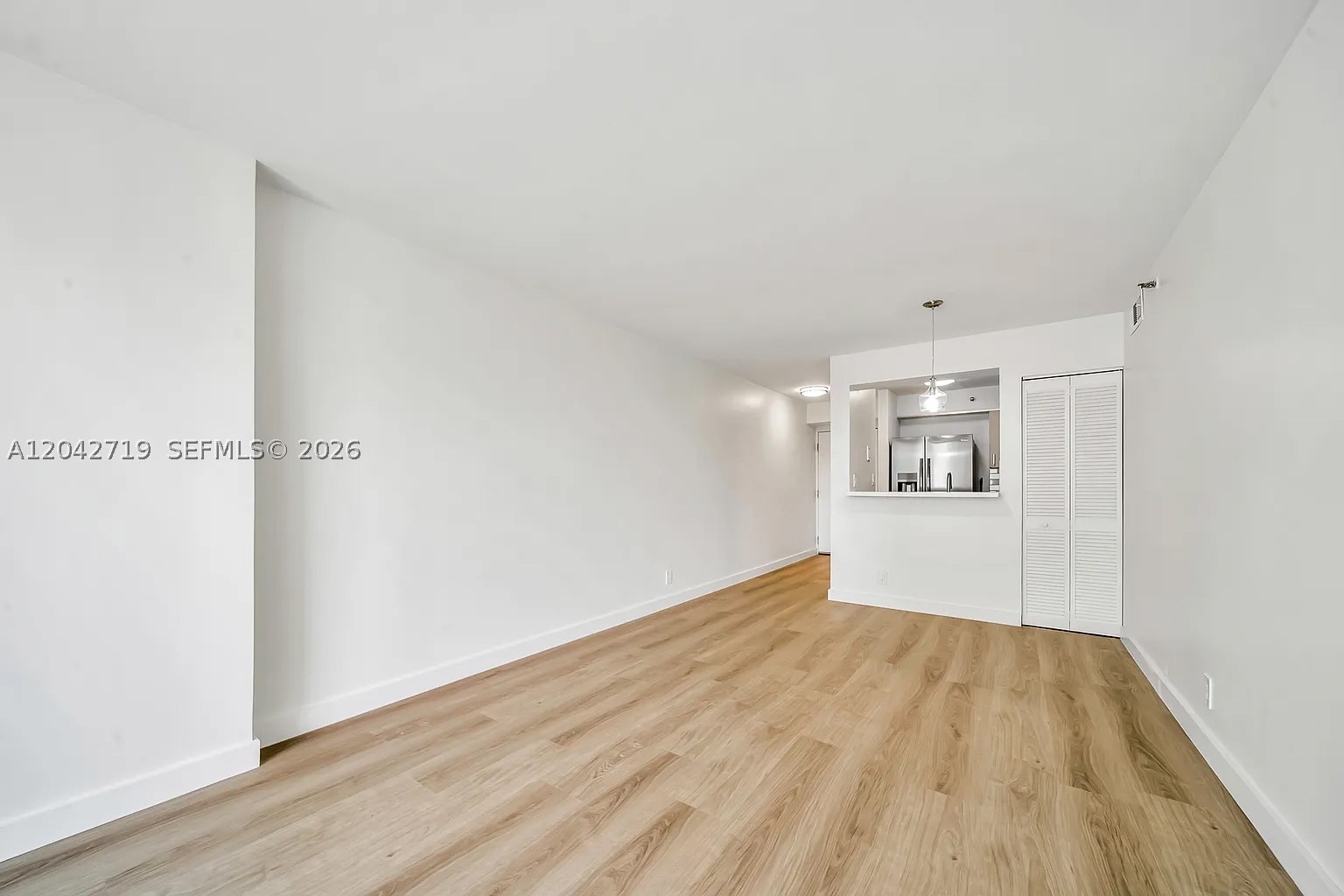 501 SW 1st St #502, Miami FL 33130