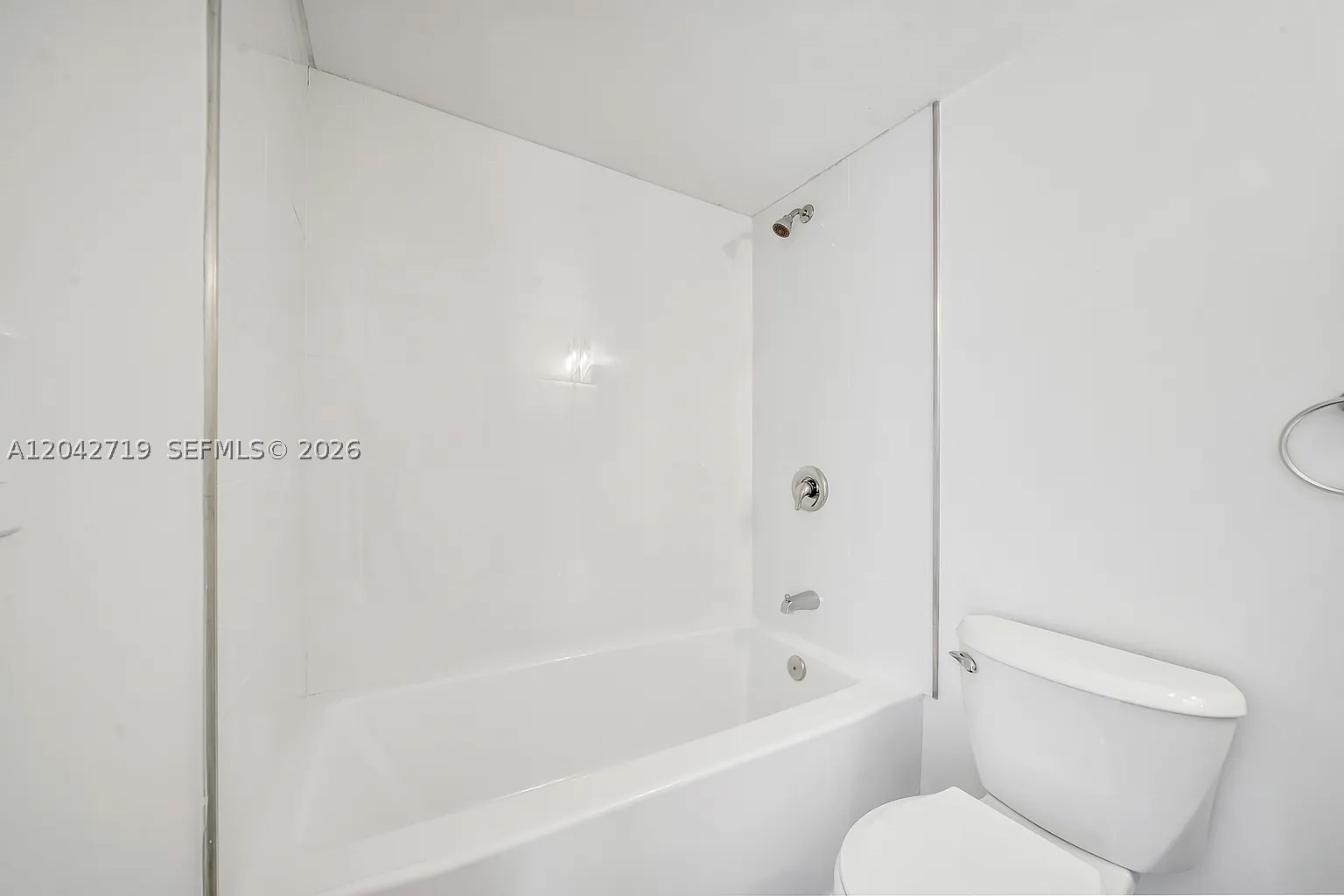 501 SW 1st St #502, Miami FL 33130