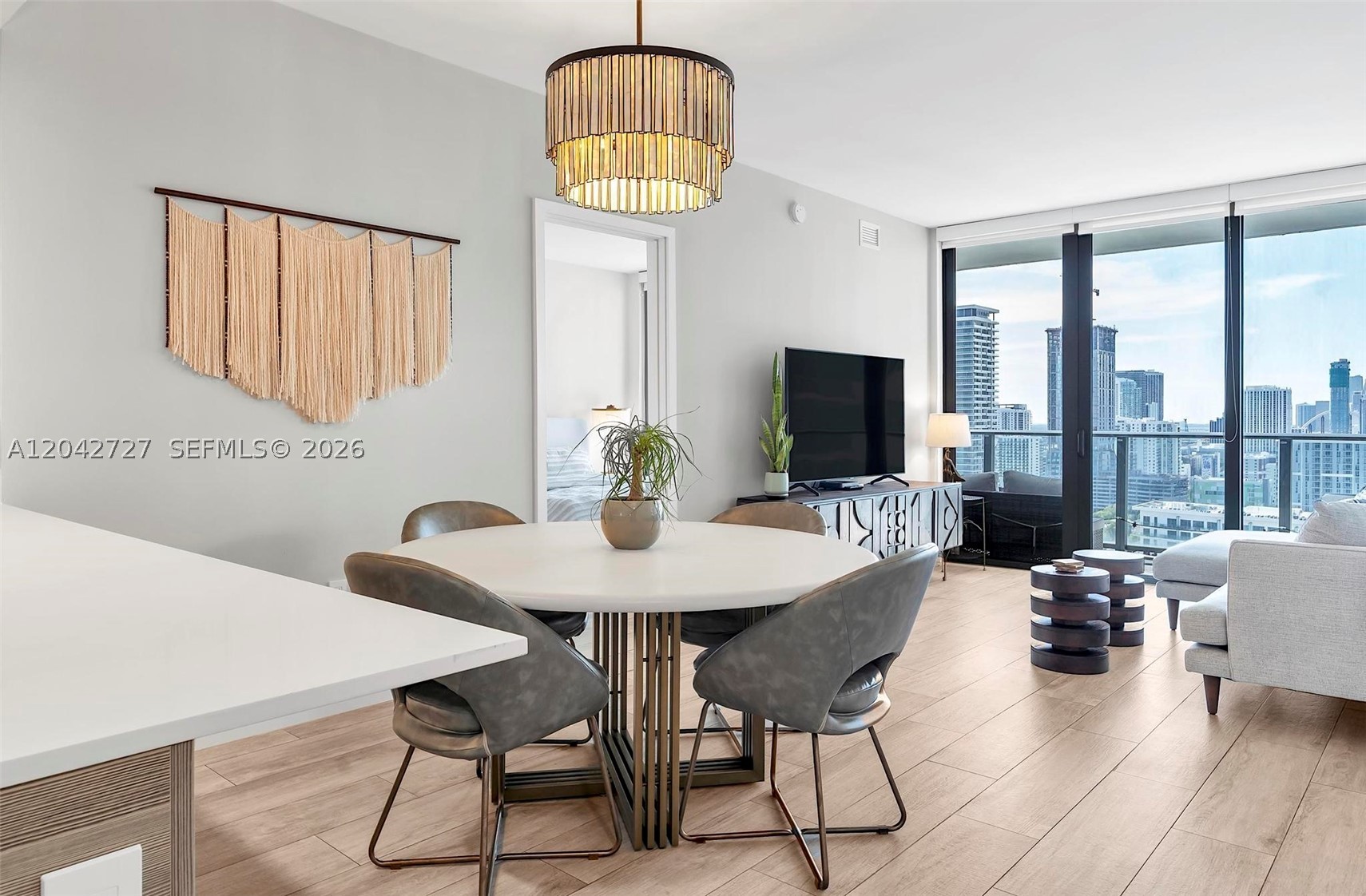 121 NE 34th St #2502, Miami FL 33137
