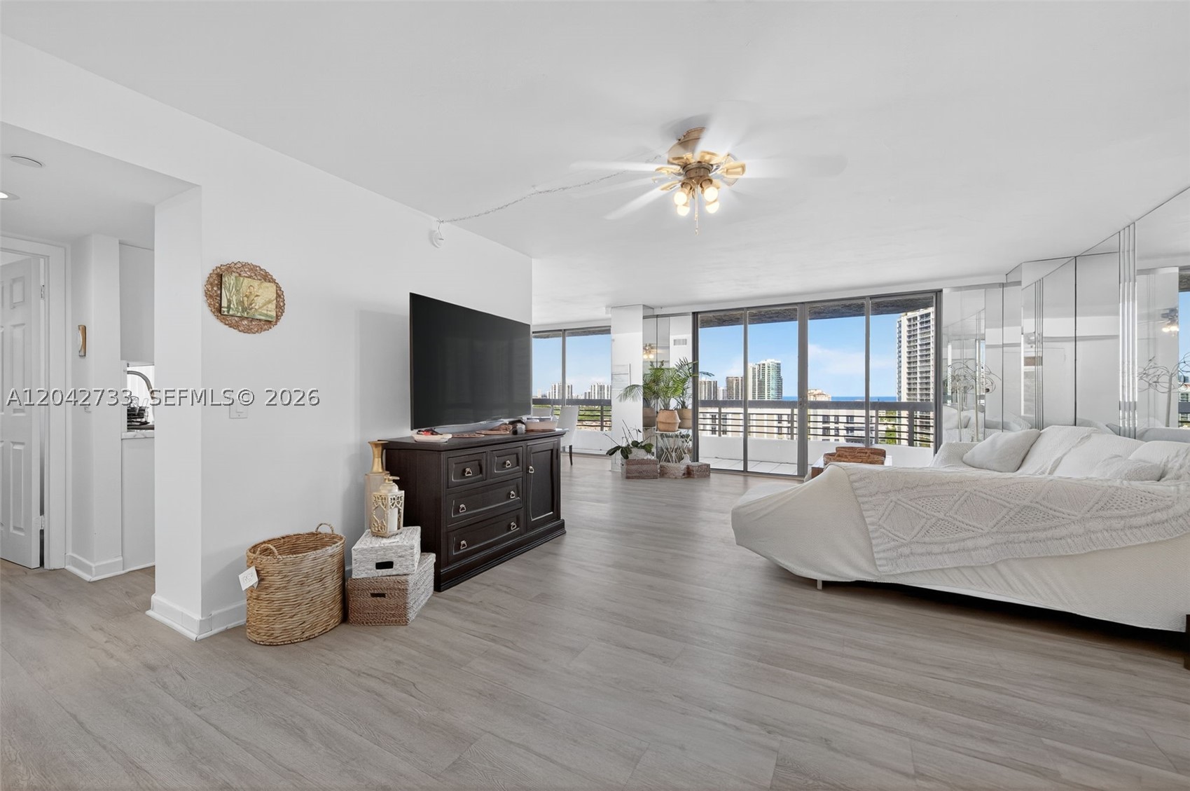 3500 Mystic Pointe Dr #1804, Aventura FL 33180