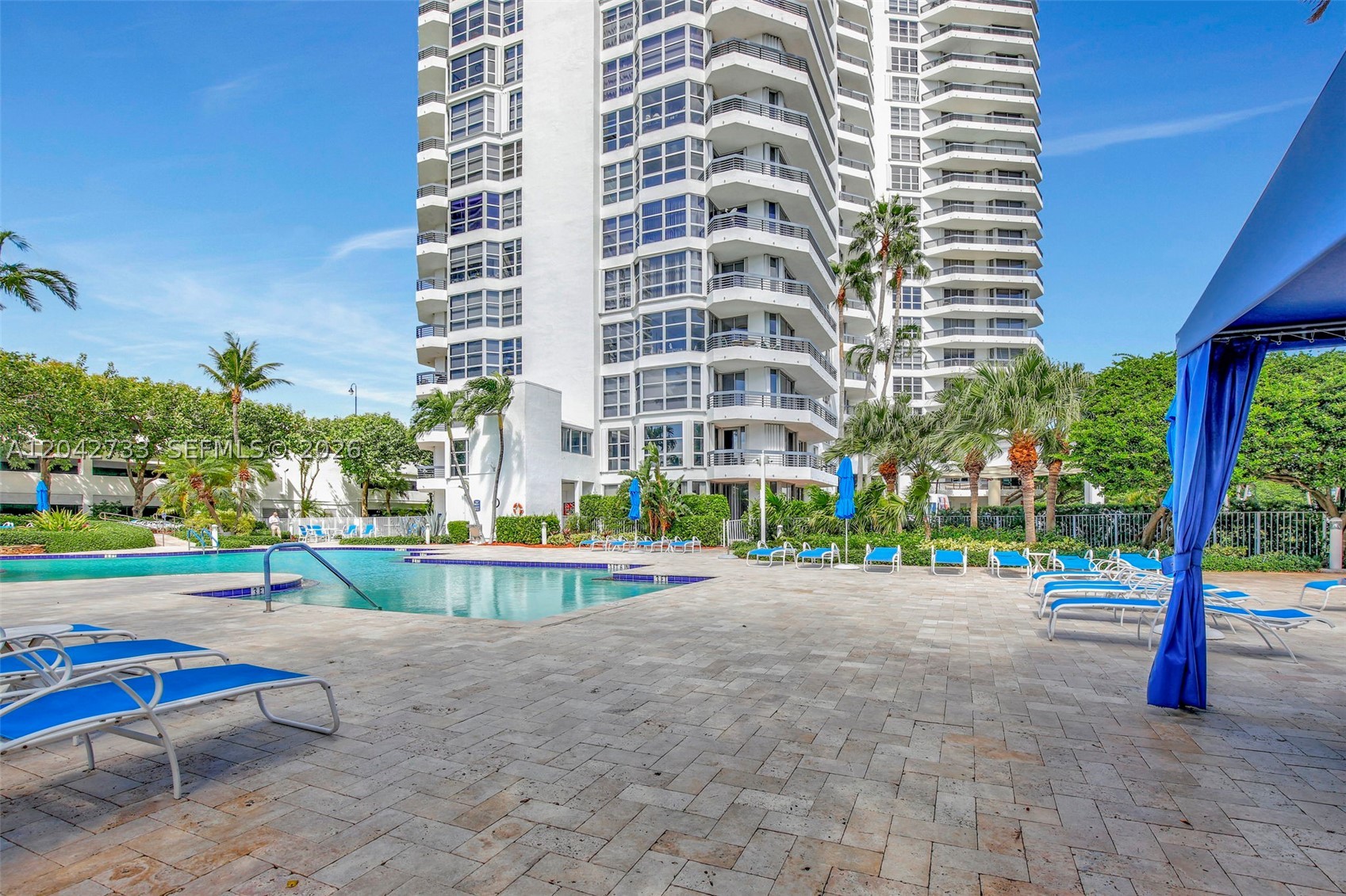 3500 Mystic Pointe Dr #1804, Aventura FL 33180