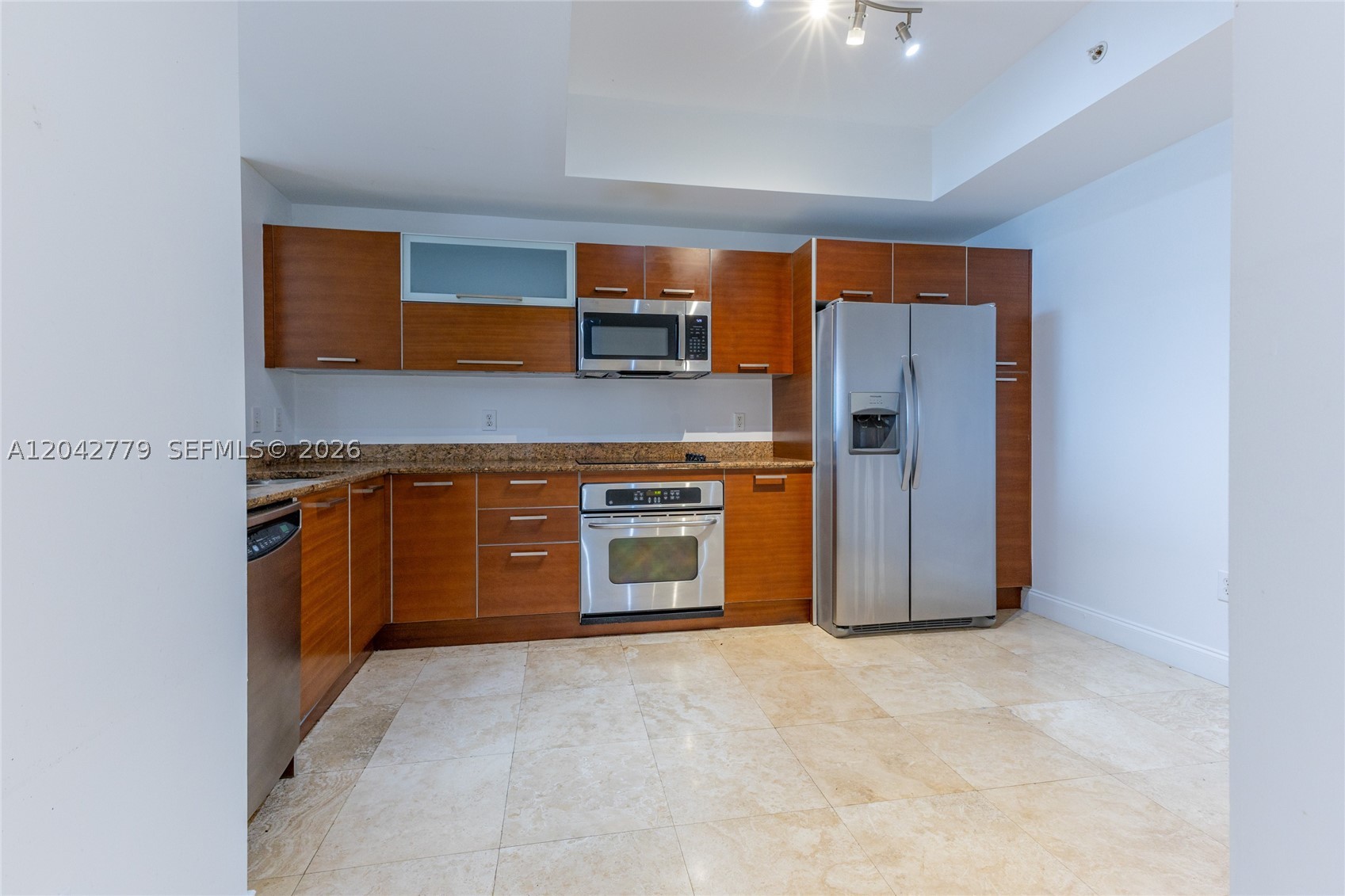 3330 NE 190th St #1112, Aventura FL 33180