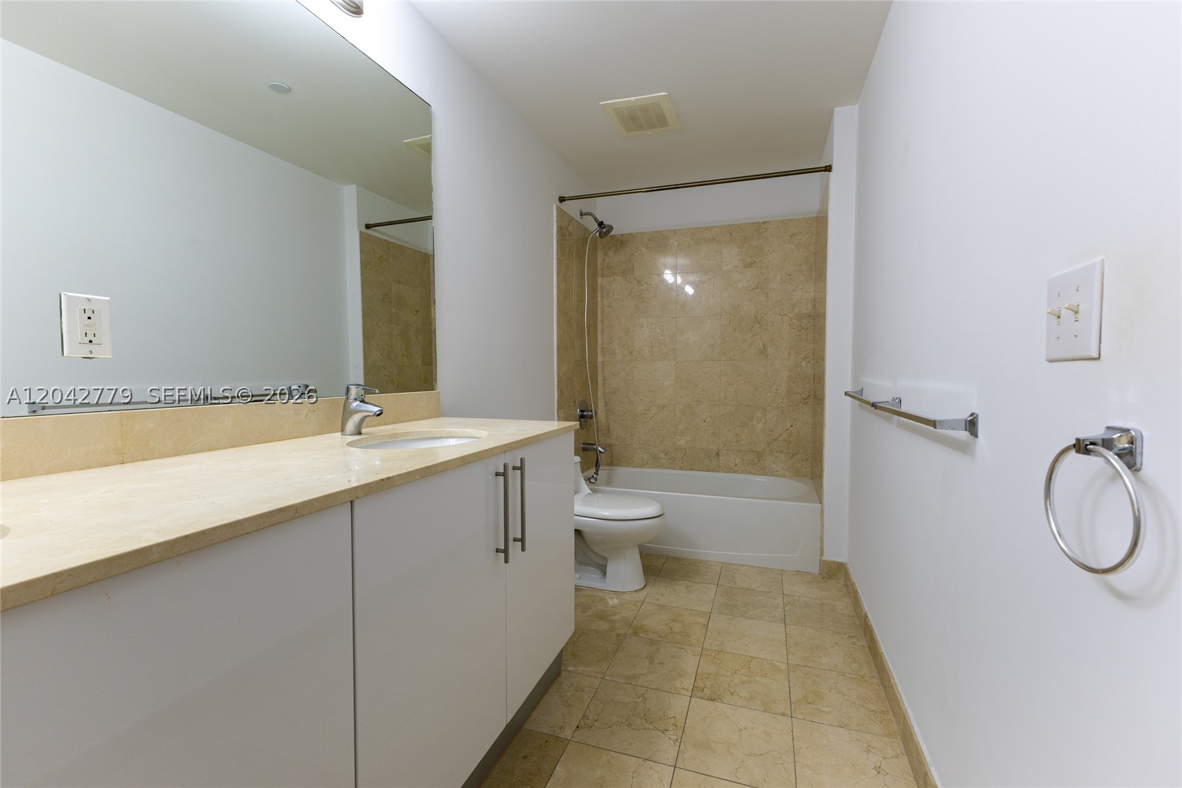 3330 NE 190th St #1112, Aventura FL 33180