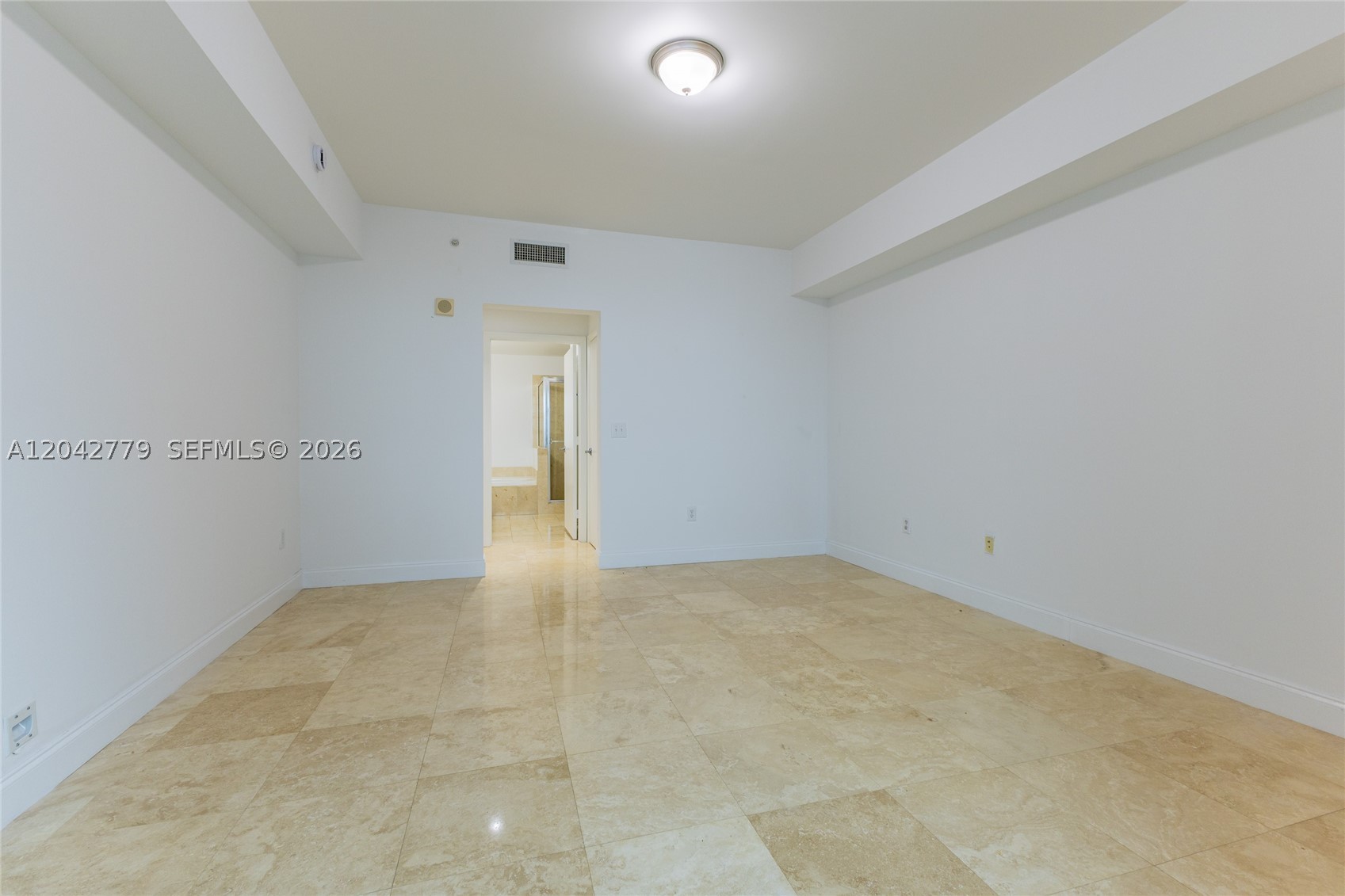 3330 NE 190th St #1112, Aventura FL 33180
