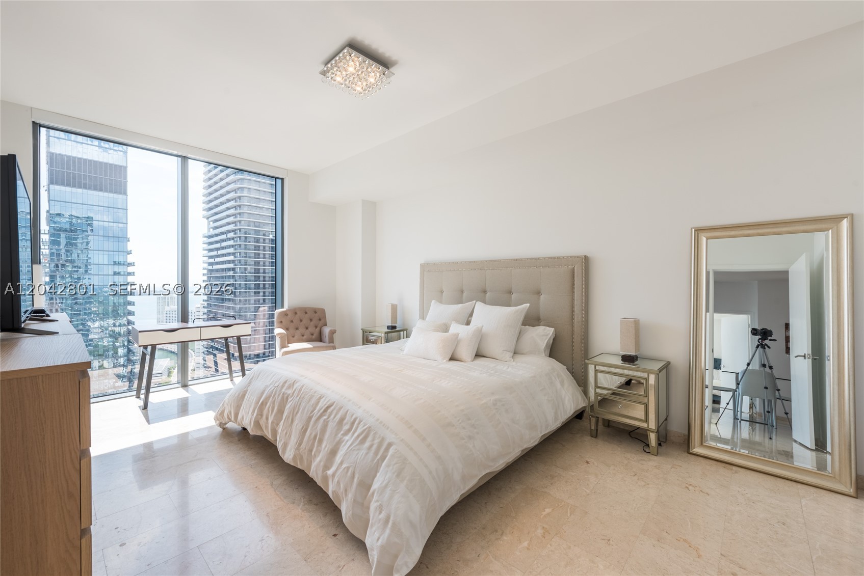 88 SW 7 Street #3403, Miami FL 33130