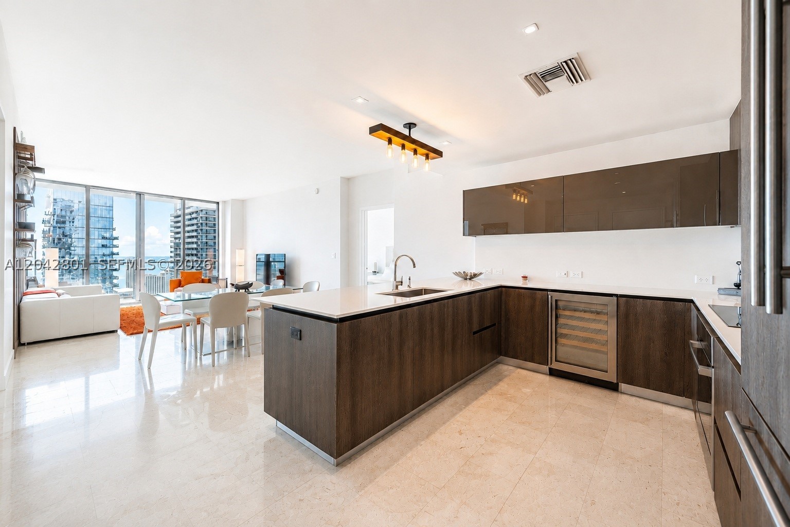 88 SW 7 Street #3403, Miami FL 33130