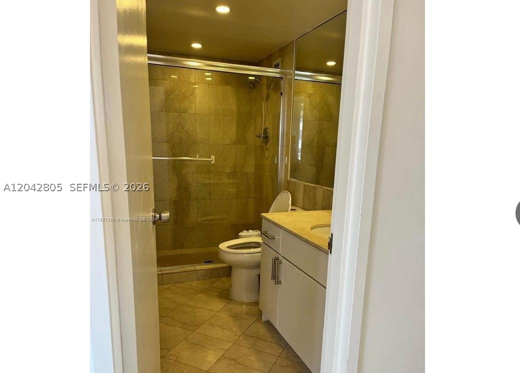5161 E Collins Ave #1612, Miami Beach FL 33140