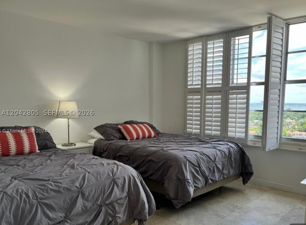 5161 E Collins Ave #1612, Miami Beach FL 33140