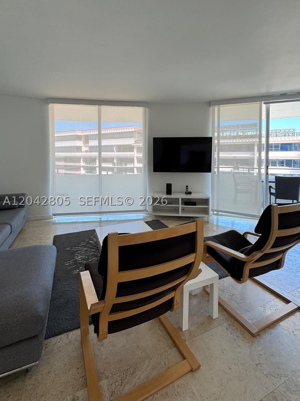 5161 E Collins Ave #1612, Miami Beach FL 33140