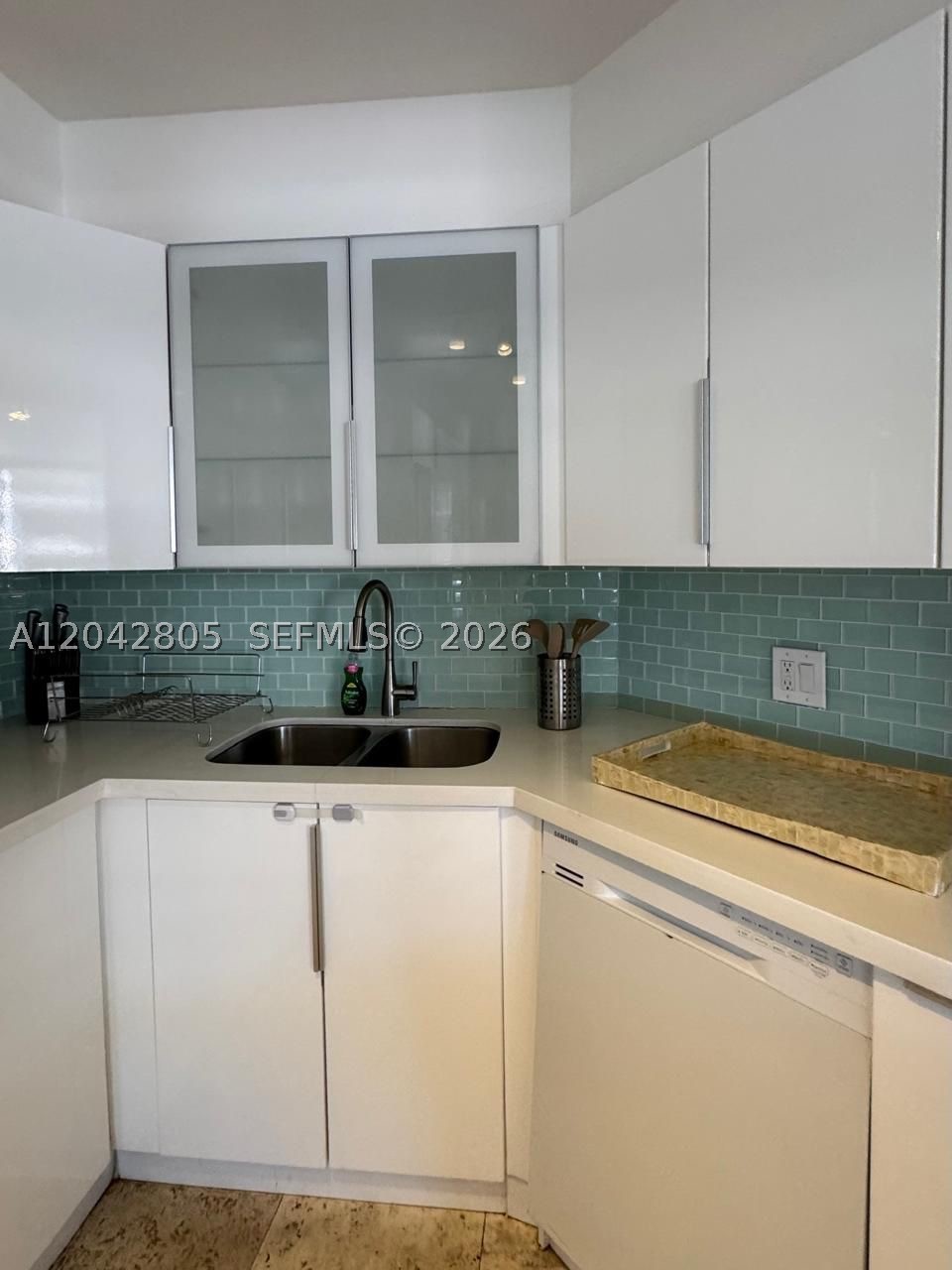 5161 E Collins Ave #1612, Miami Beach FL 33140