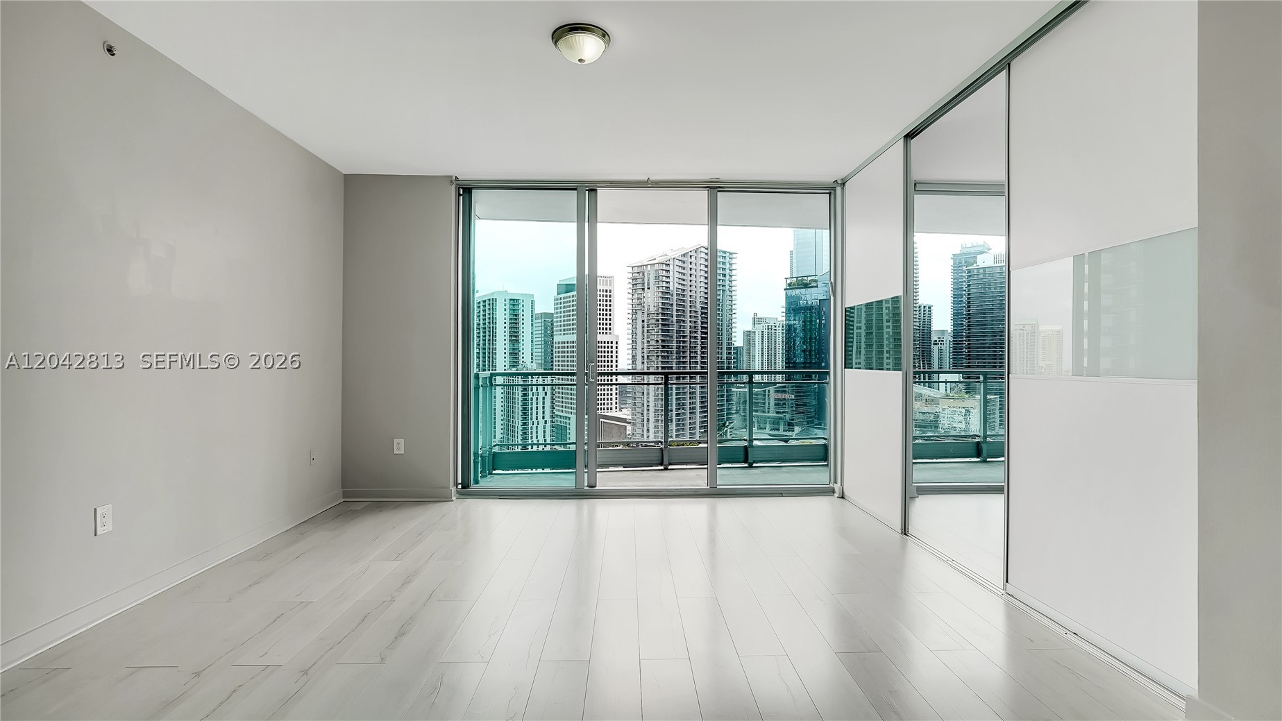 90 SW 3rd St #3003, Miami FL 33130
