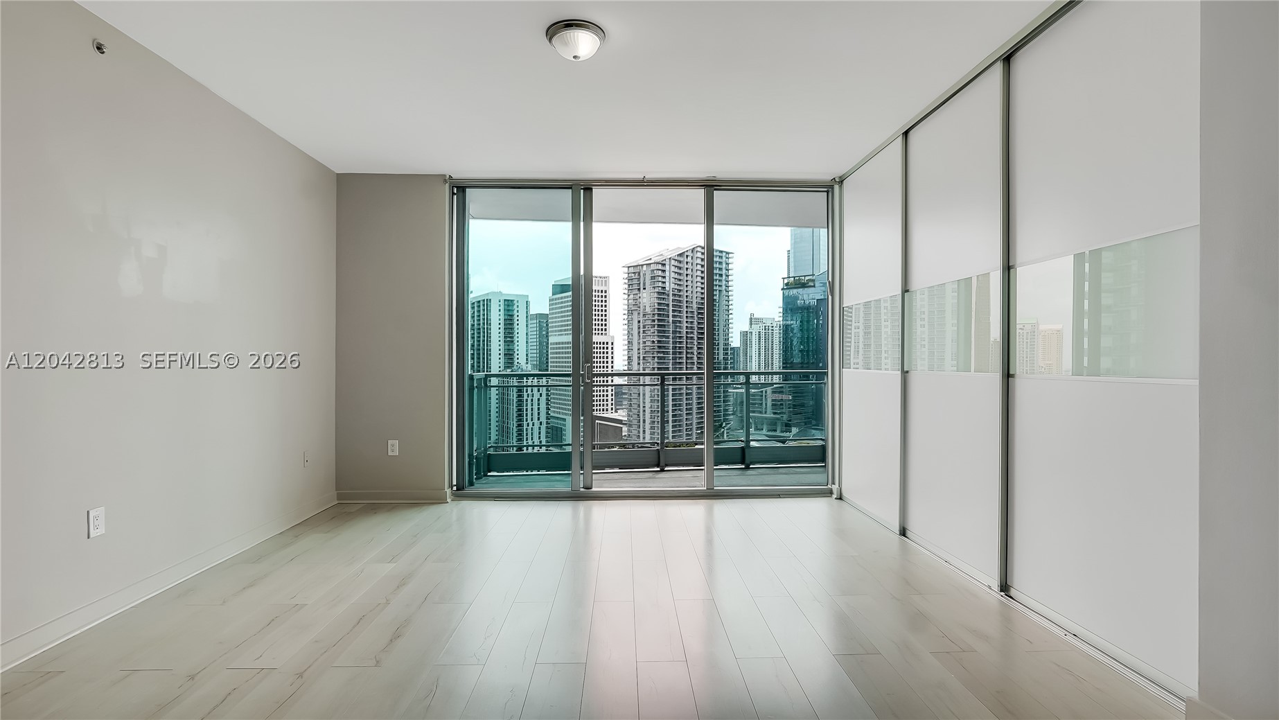 90 SW 3rd St #3003, Miami FL 33130