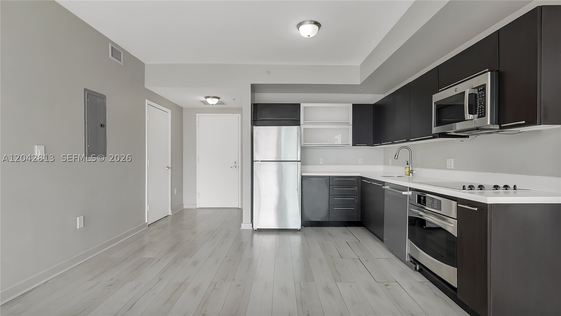 90 SW 3rd St #3003, Miami FL 33130