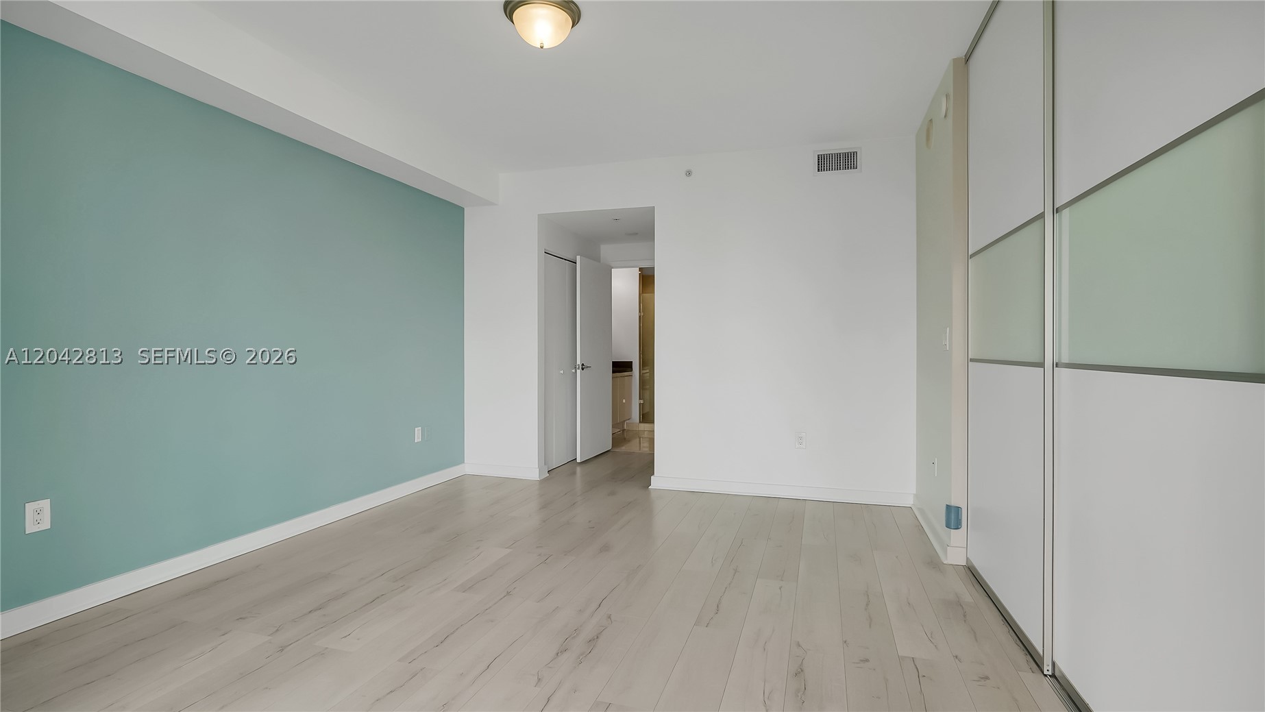 90 SW 3rd St #3003, Miami FL 33130