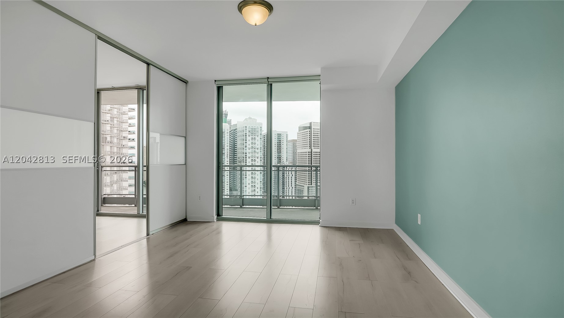 90 SW 3rd St #3003, Miami FL 33130