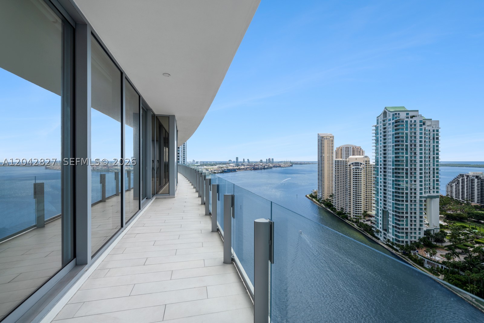 300 Biscayne Boulevard Way #2701, Miami FL 33131