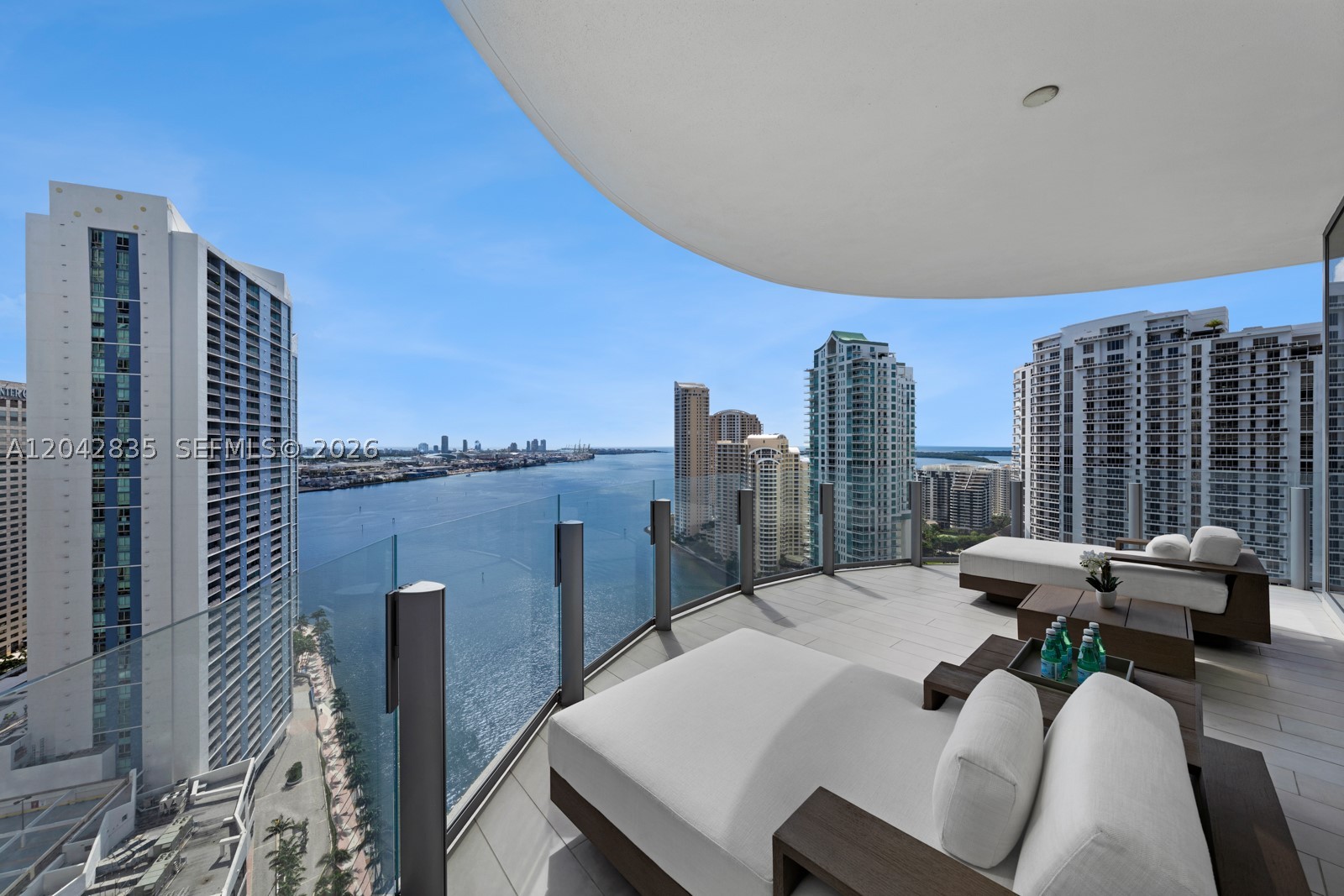 300 Biscayne Boulevard Way #2701, Miami FL 33131