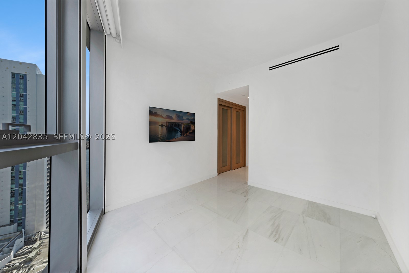 300 Biscayne Boulevard Way #2701, Miami FL 33131