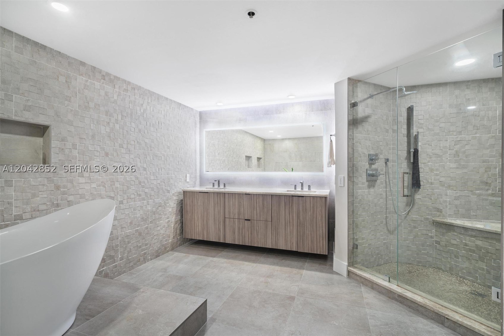 1581 Brickell Ave #1805, Miami FL 33129