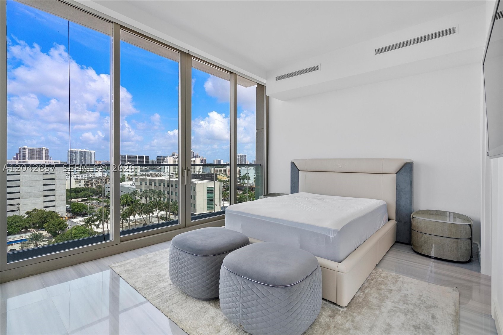 17901 Collins Avenue #902, Sunny Isles Beach FL 33160