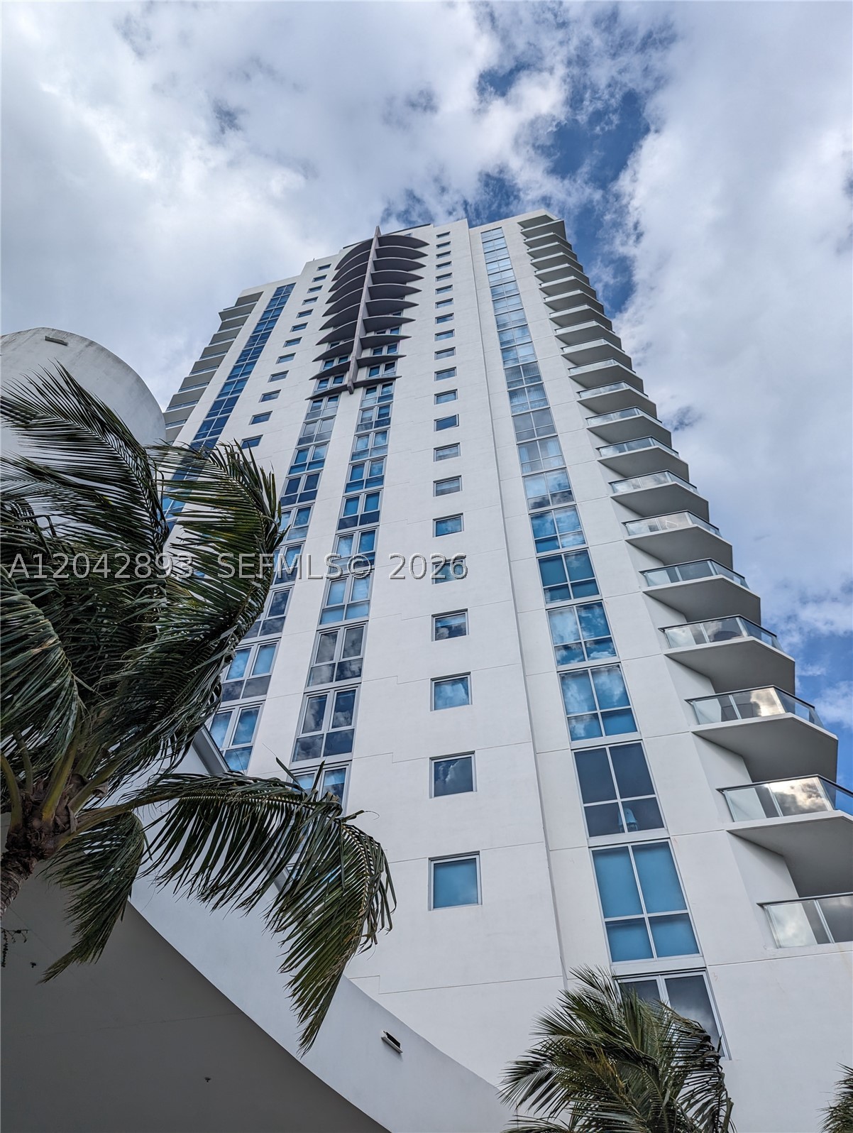 17111 E Biscayne Blvd #1011, North Miami Beach FL 33160