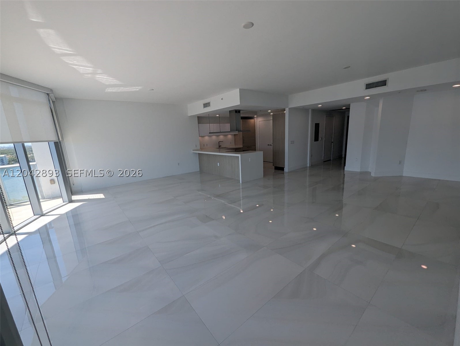 17111 E Biscayne Blvd #1011, North Miami Beach FL 33160