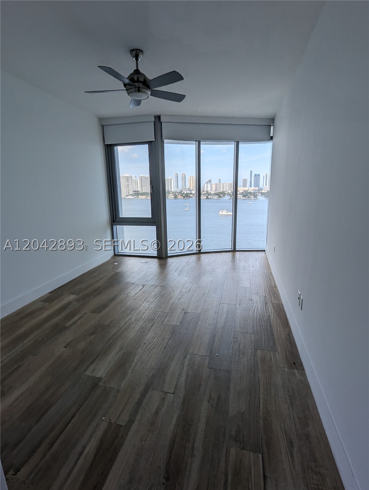 17111 E Biscayne Blvd #1011, North Miami Beach FL 33160