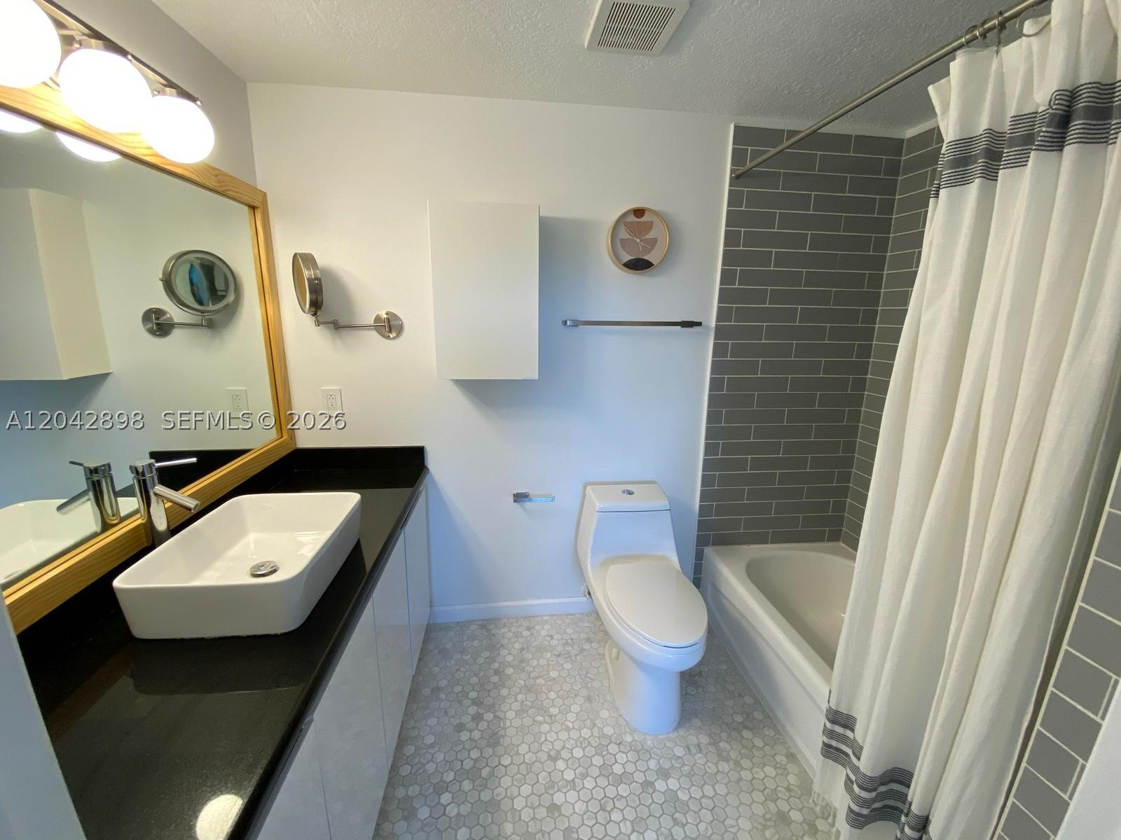 3500 Coral Way #707, Miami FL 33145