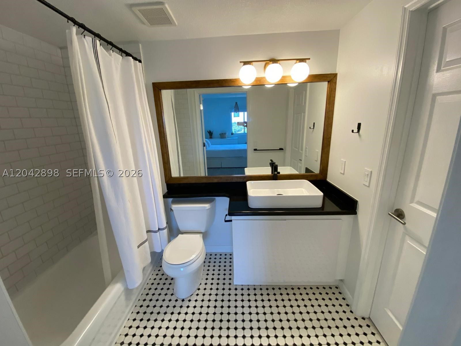 3500 Coral Way #707, Miami FL 33145