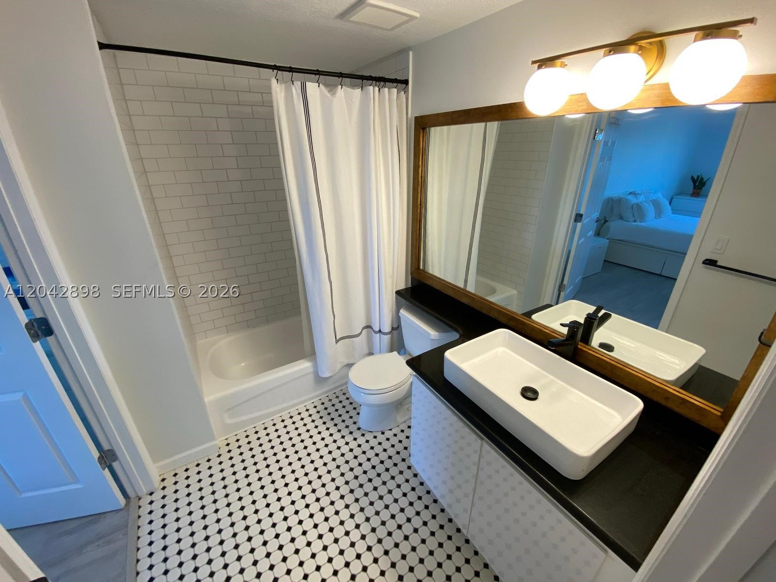 3500 Coral Way #707, Miami FL 33145