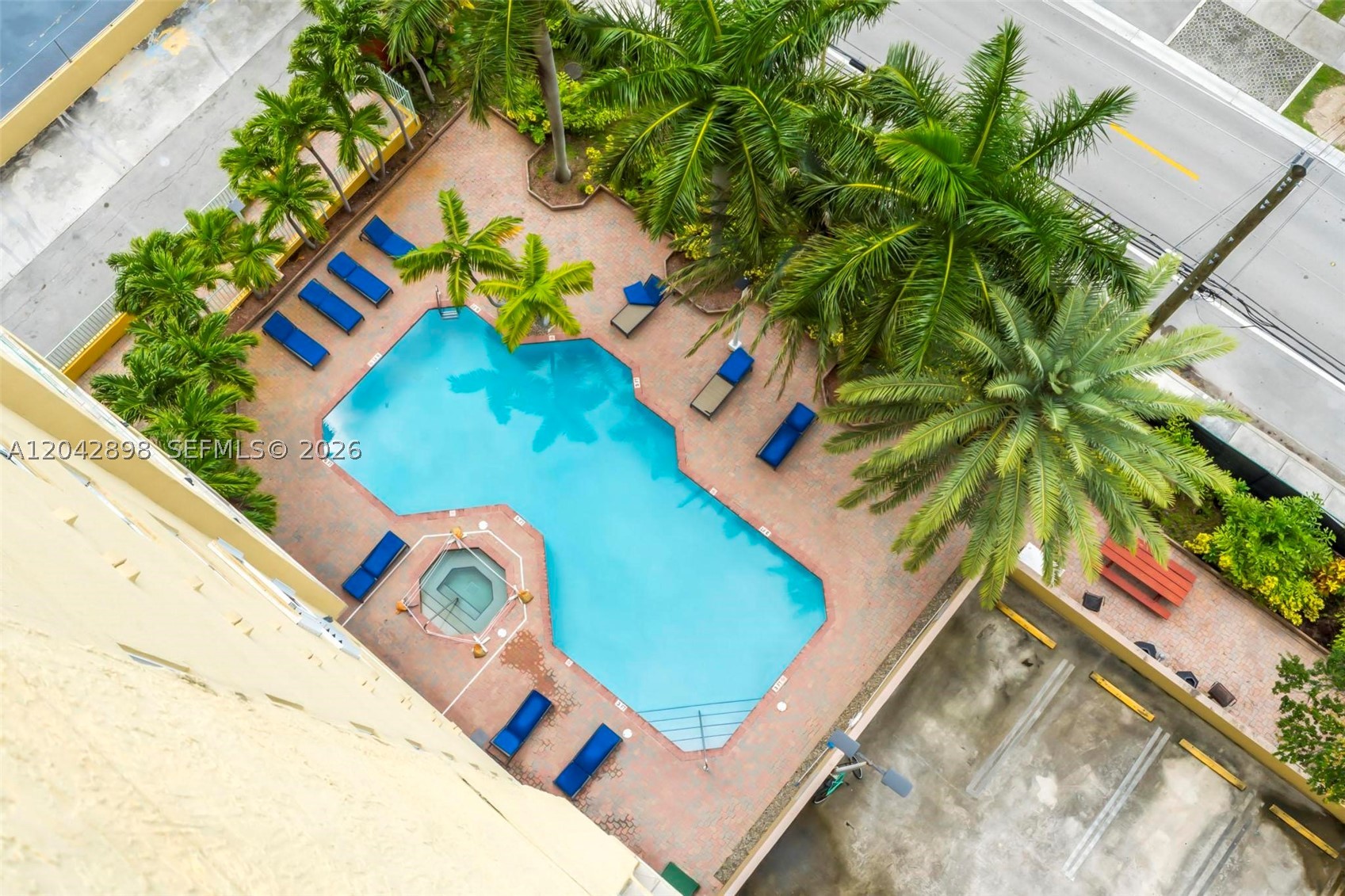 3500 Coral Way #707, Miami FL 33145