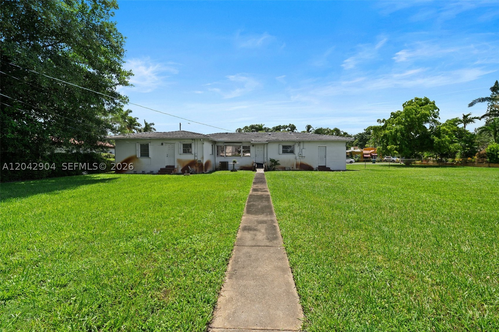 20 SW 4th St, Dania Beach FL 33004
