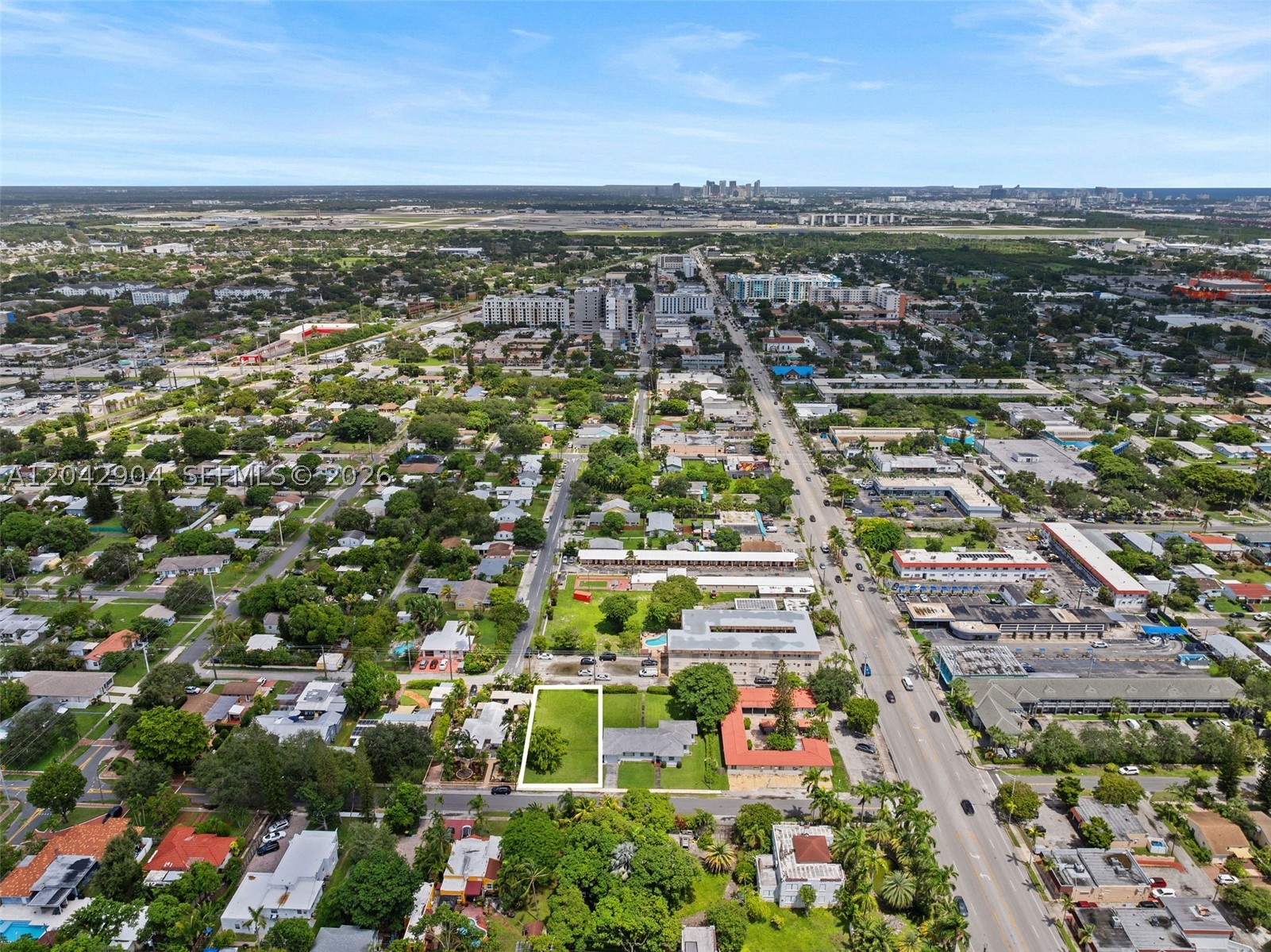20 SW 4th St, Dania Beach FL 33004