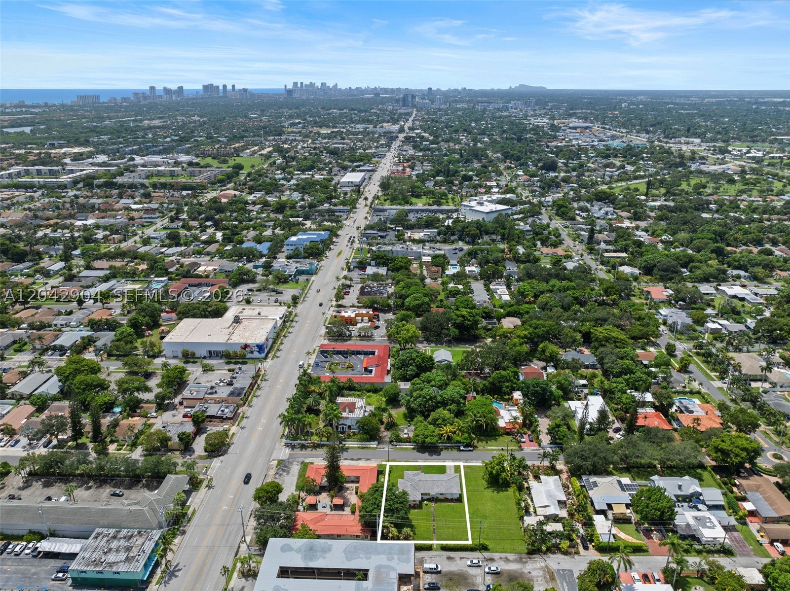 20 SW 4th St, Dania Beach FL 33004