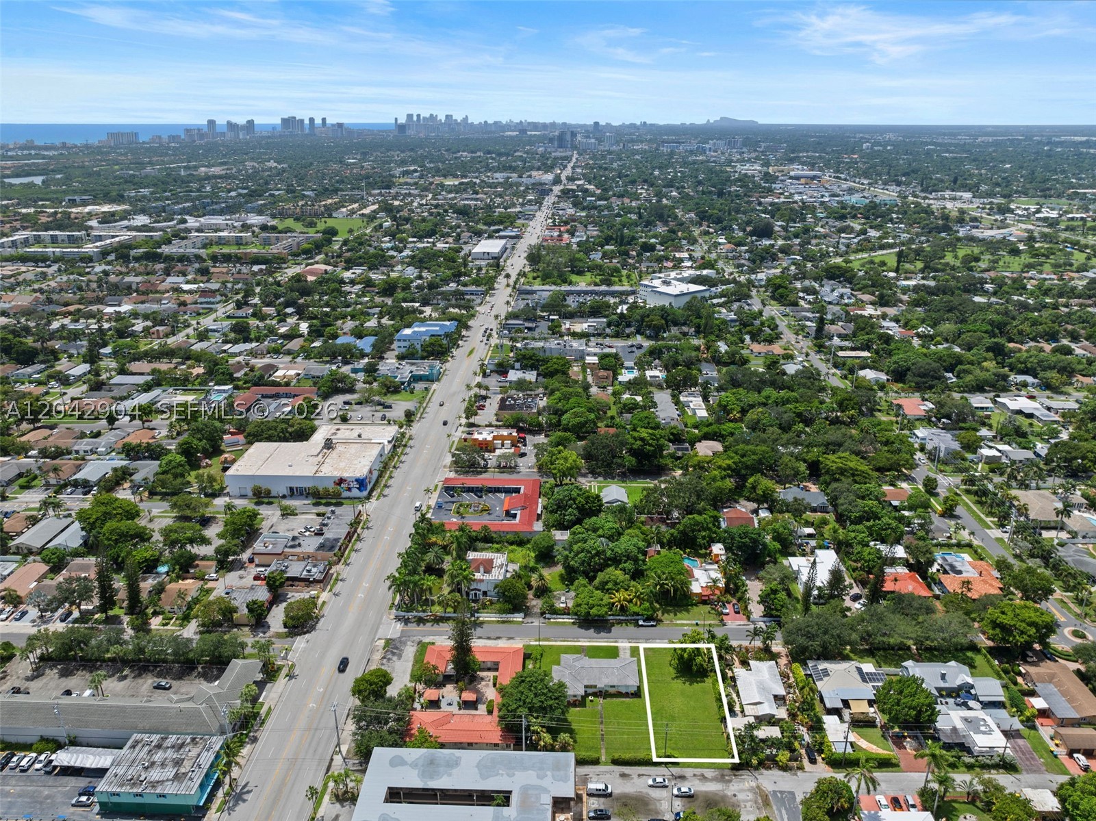 20 SW 4th St, Dania Beach FL 33004