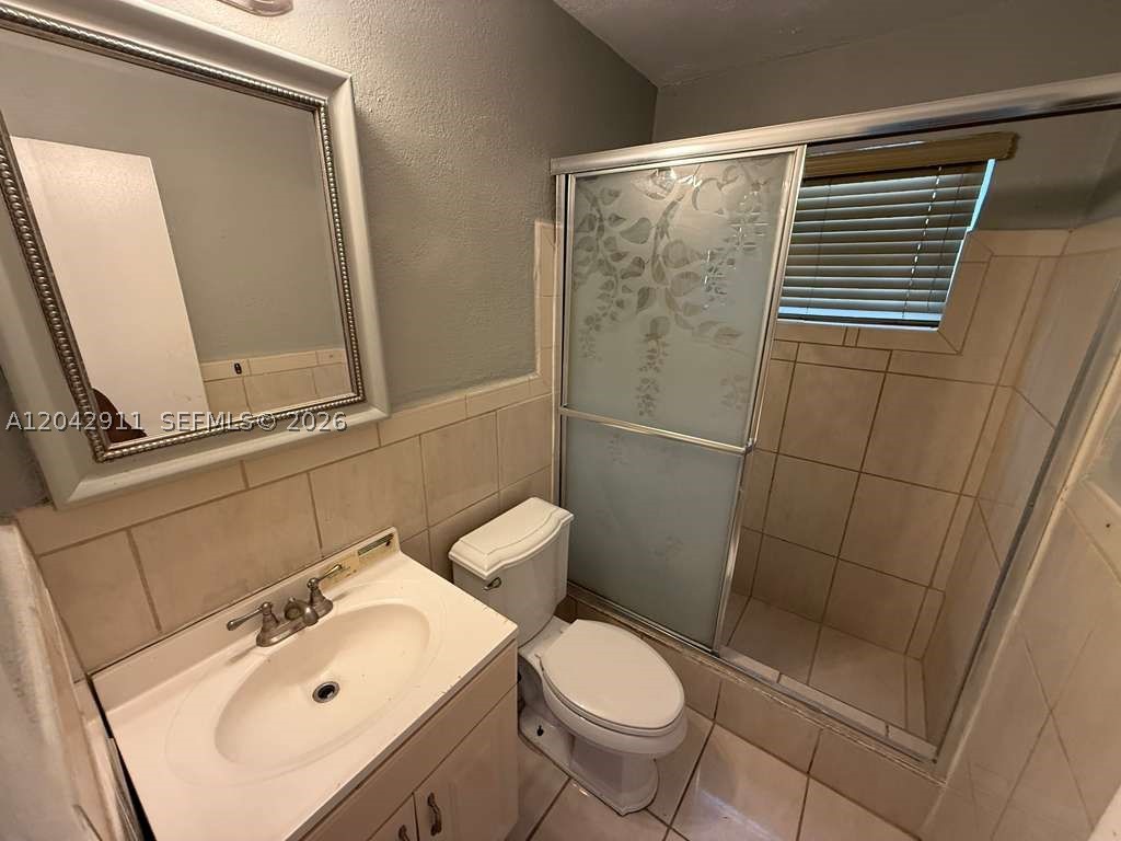 1945 NW 29th St #A6, Miami FL 33142