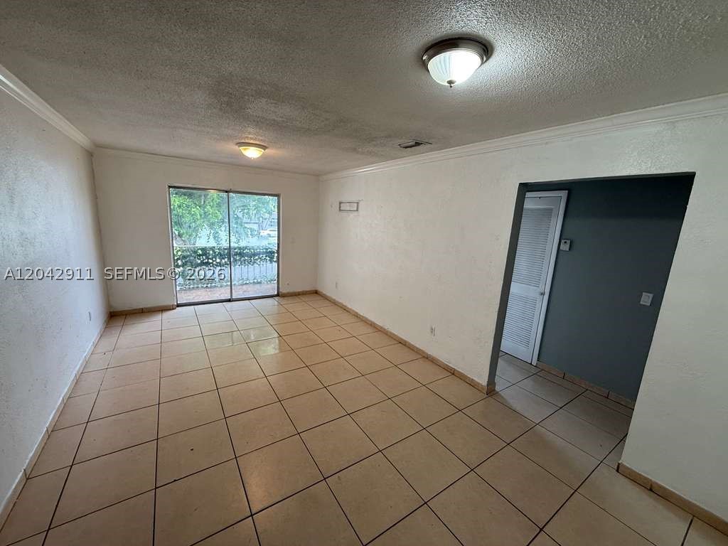 1945 NW 29th St #A6, Miami FL 33142