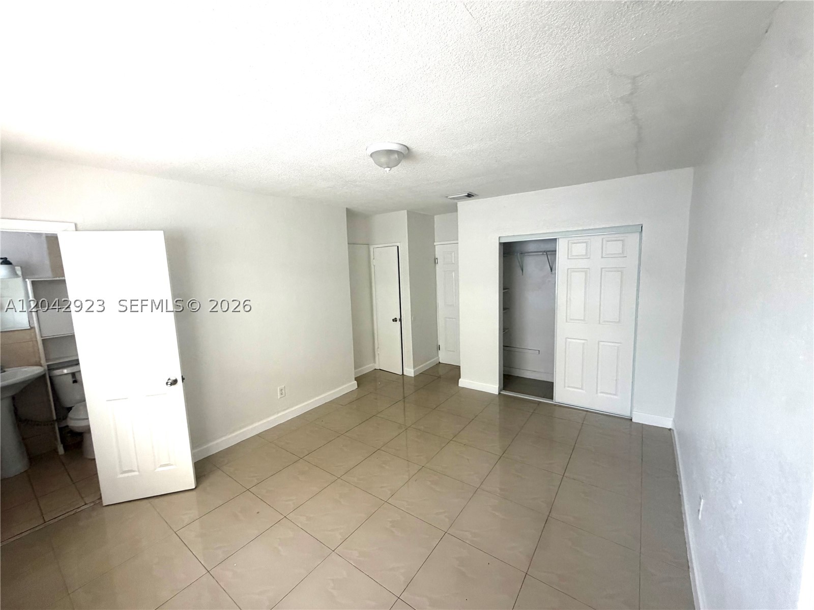 Miami FL 33125 - A12042923