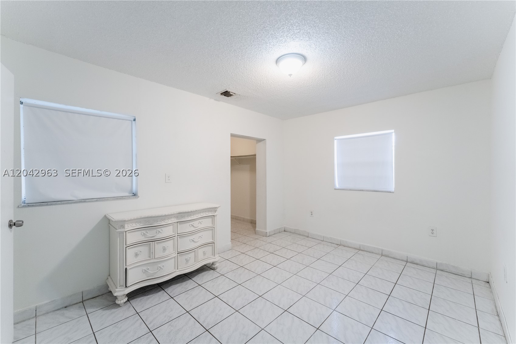 9265 SW 38th St, Miami FL 33165