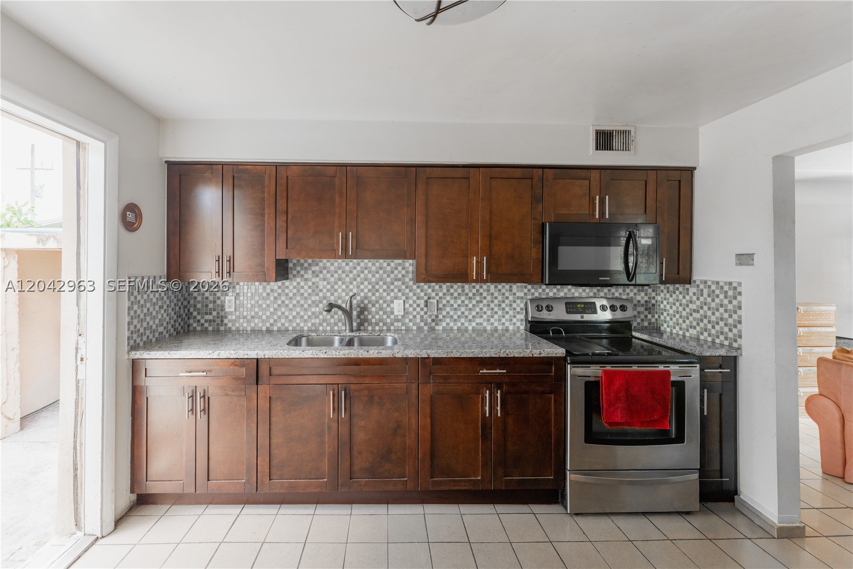 9265 SW 38th St, Miami FL 33165