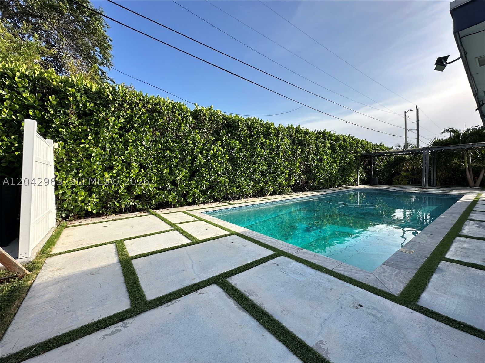 10010 SW 162nd St, Miami FL 33157