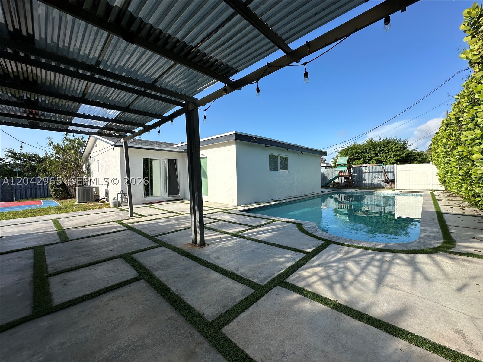 10010 SW 162nd St, Miami FL 33157