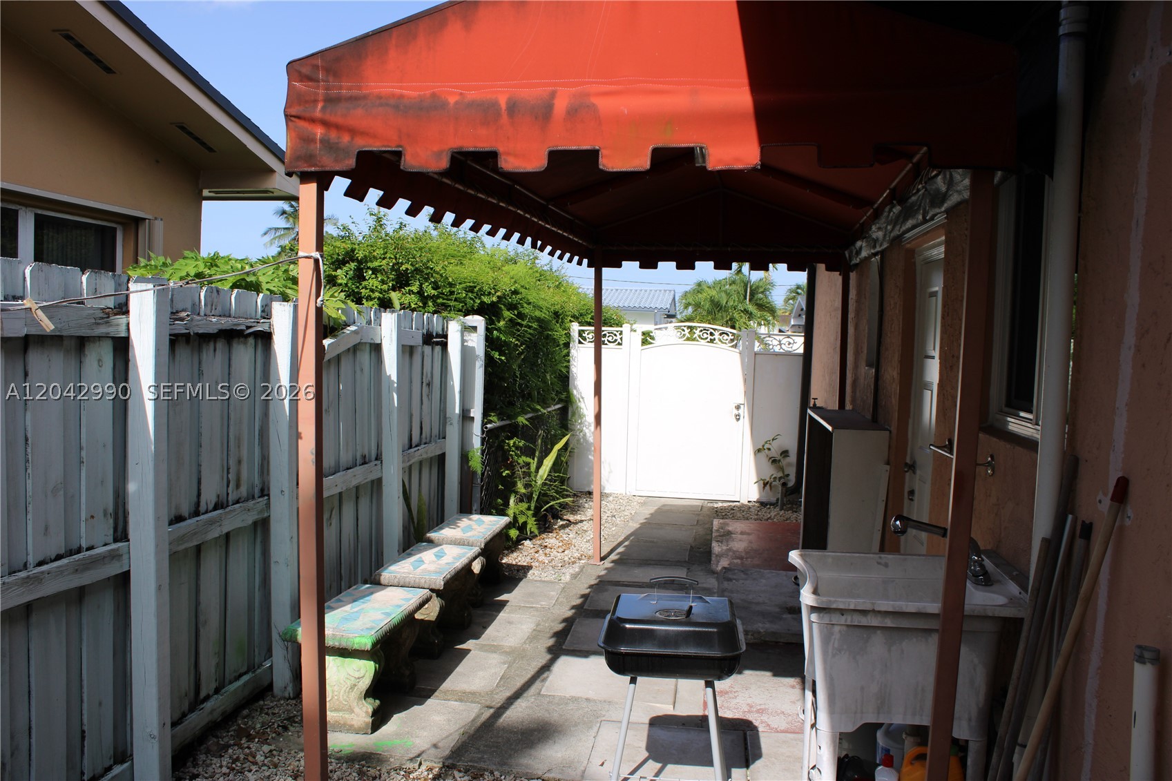 11512 NW 58th Ave, Hialeah FL 33012