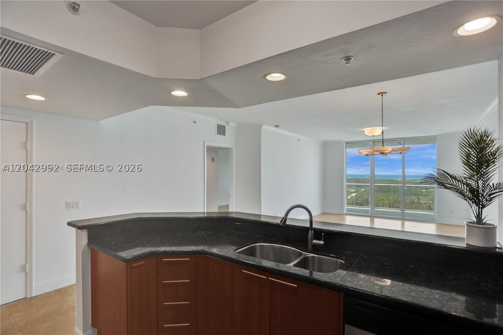 15051 Royal Oaks Ln #2603, North Miami FL 33181