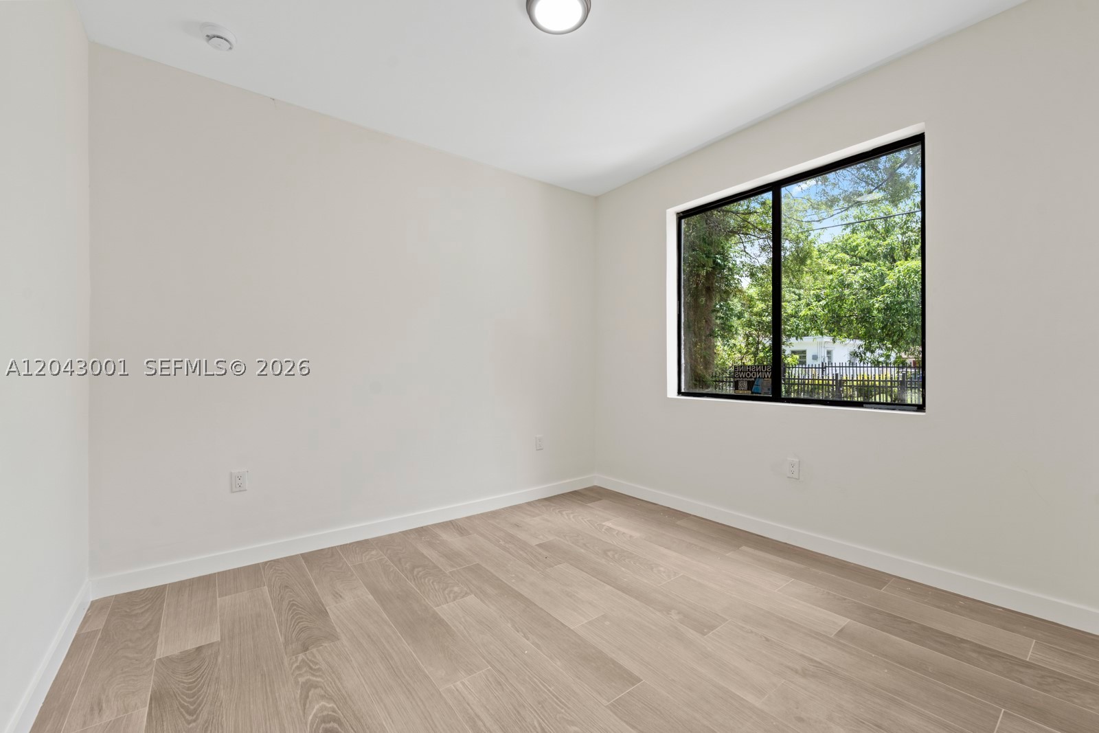 1020 NW 49th St, Miami FL 33127