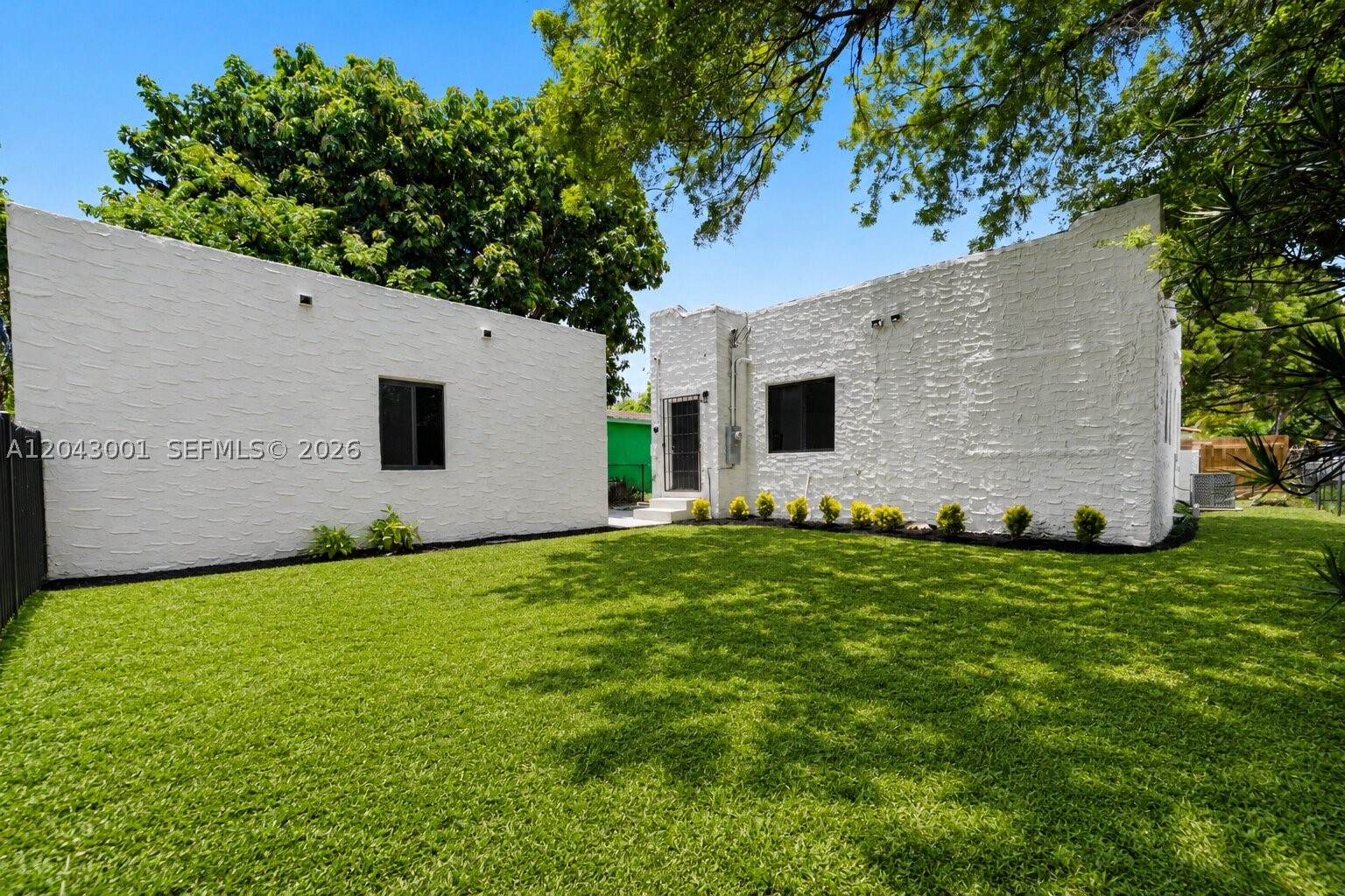 1020 NW 49th St, Miami FL 33127