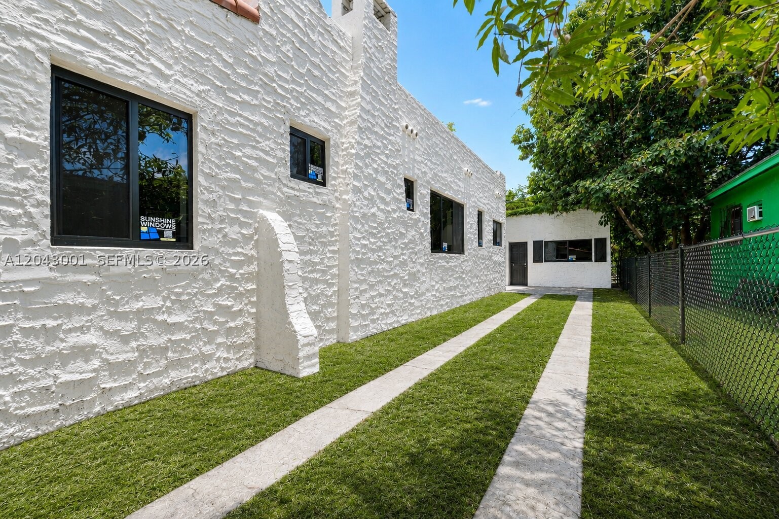 1020 NW 49th St, Miami FL 33127