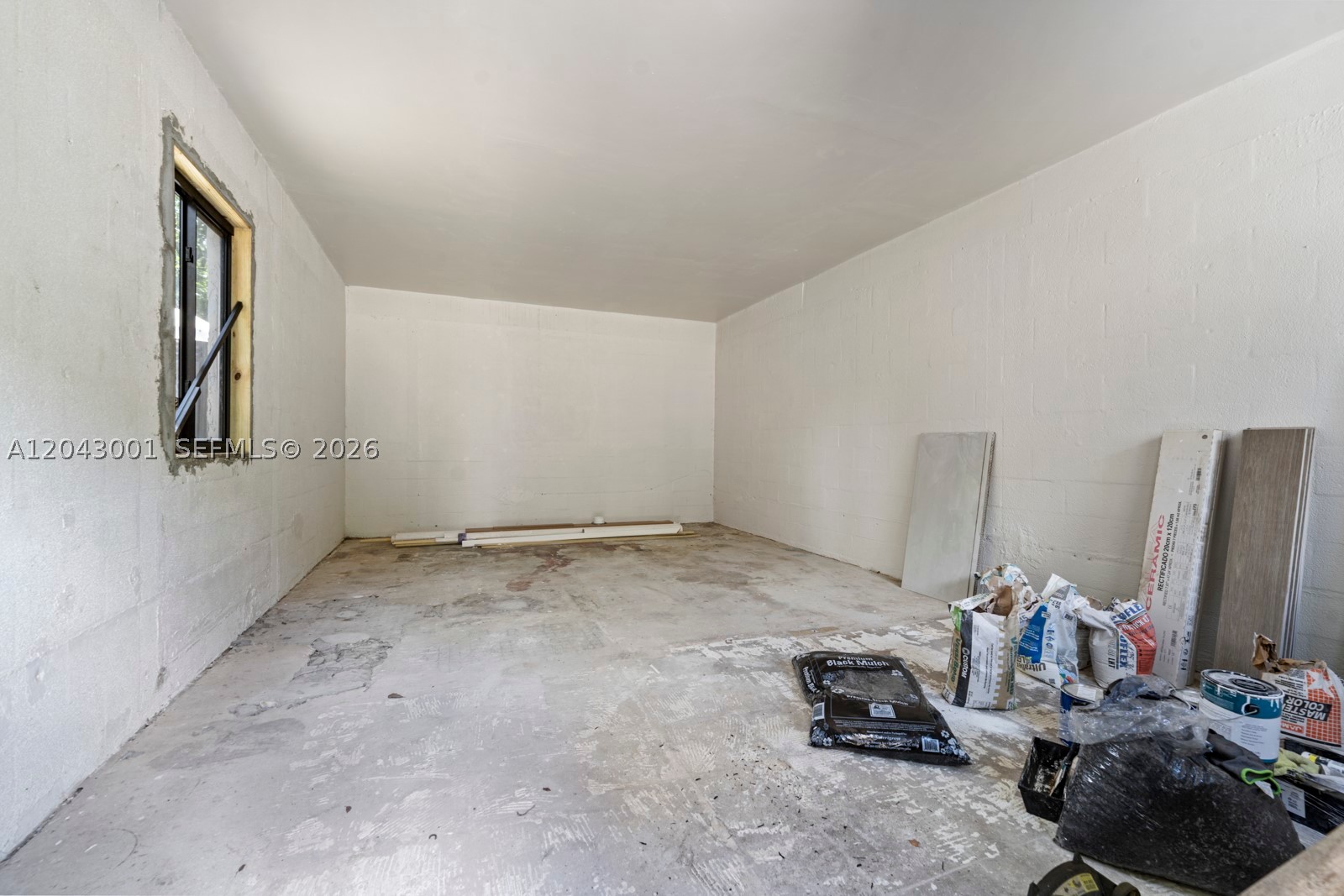 1020 NW 49th St, Miami FL 33127